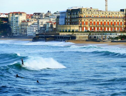 Le surf au Pays Basque : paradis des surfeurs